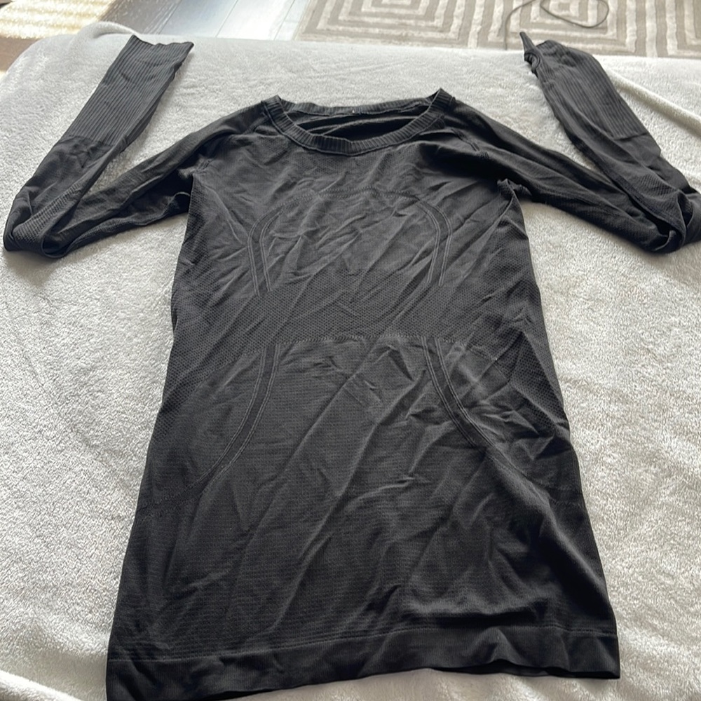 Lululemon athletica swiftly tech long sleeve